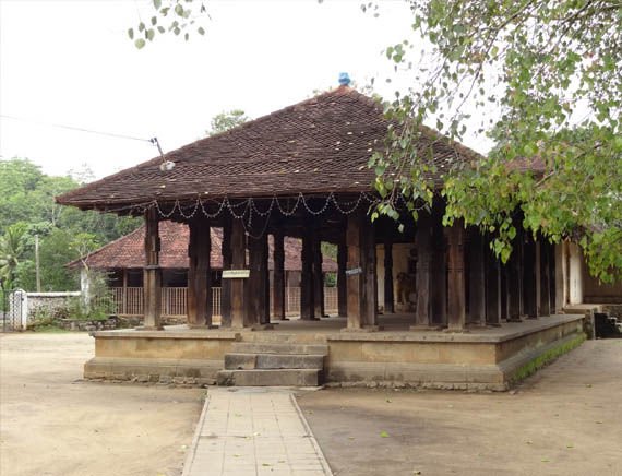 inora-travel-lanka-day-tour-local-countryside